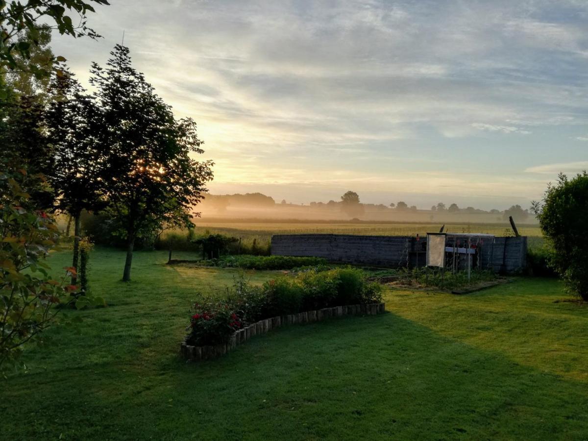 Le Charbonnet Bed & Breakfast Anzy-le-Duc Екстериор снимка