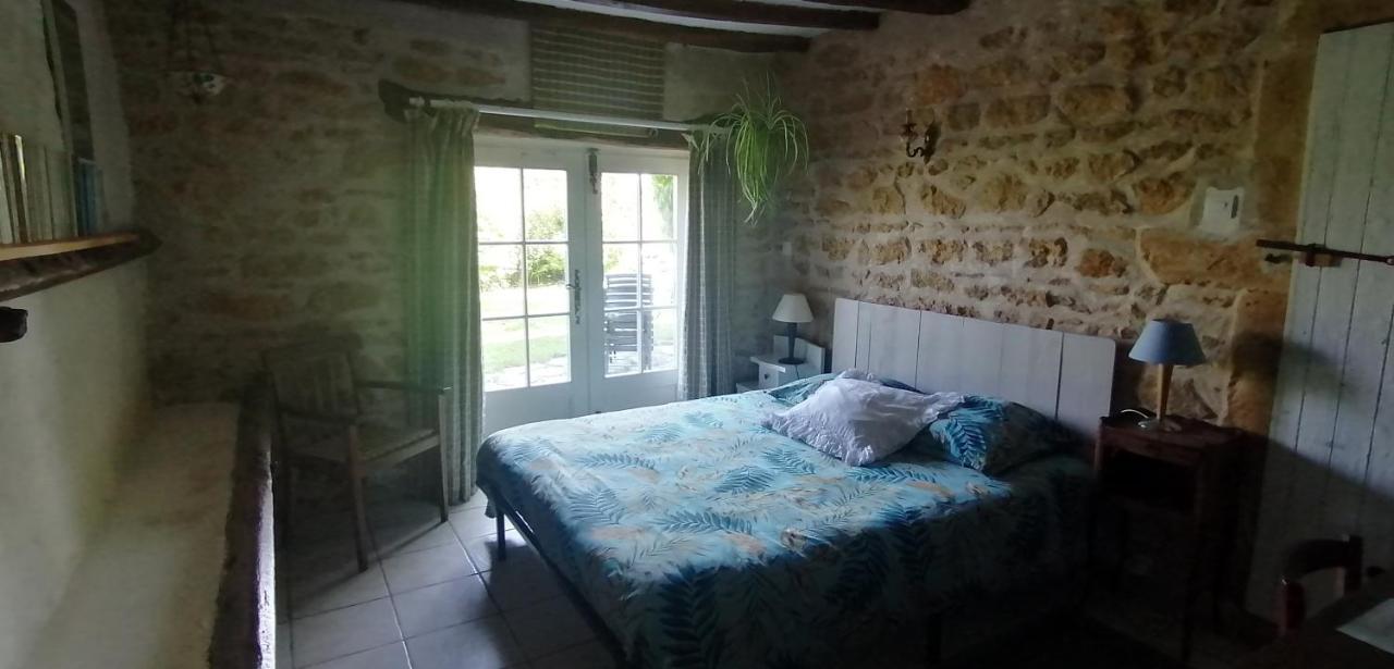 Le Charbonnet Bed & Breakfast Anzy-le-Duc Екстериор снимка